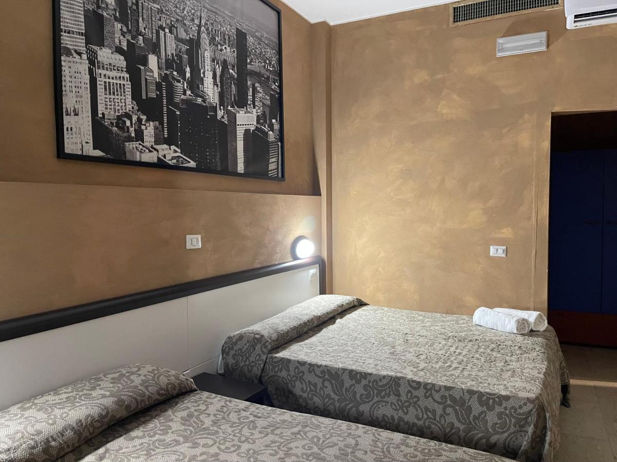Lion Guesthouse Milan Exterior photo